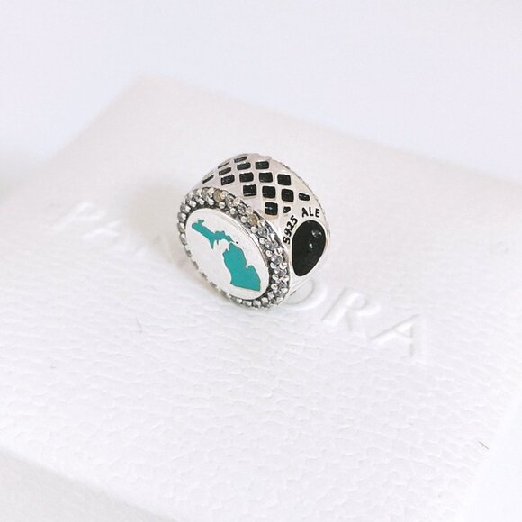 Pandora Michigan Map Lakes Exclusive Bead Charm S925 Silver with box - Picture 7 of 8